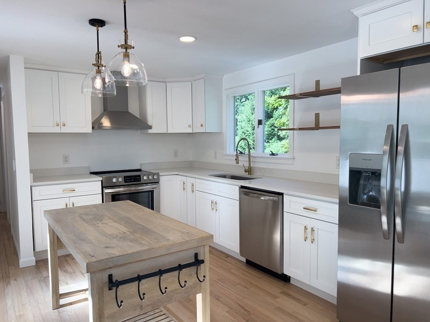 35 Pinecrest Ave, Mashpee, MA 02649 - photo 1