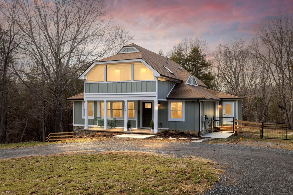 Sold $575,000