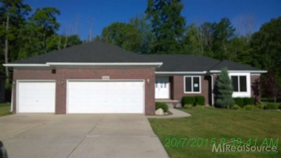 2895 Manchester Dr, Kimball, MI 48074 - photo 1