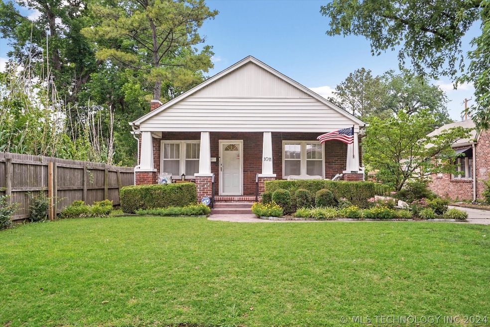 This 1932 Craftsman Bungalow home has been remodel