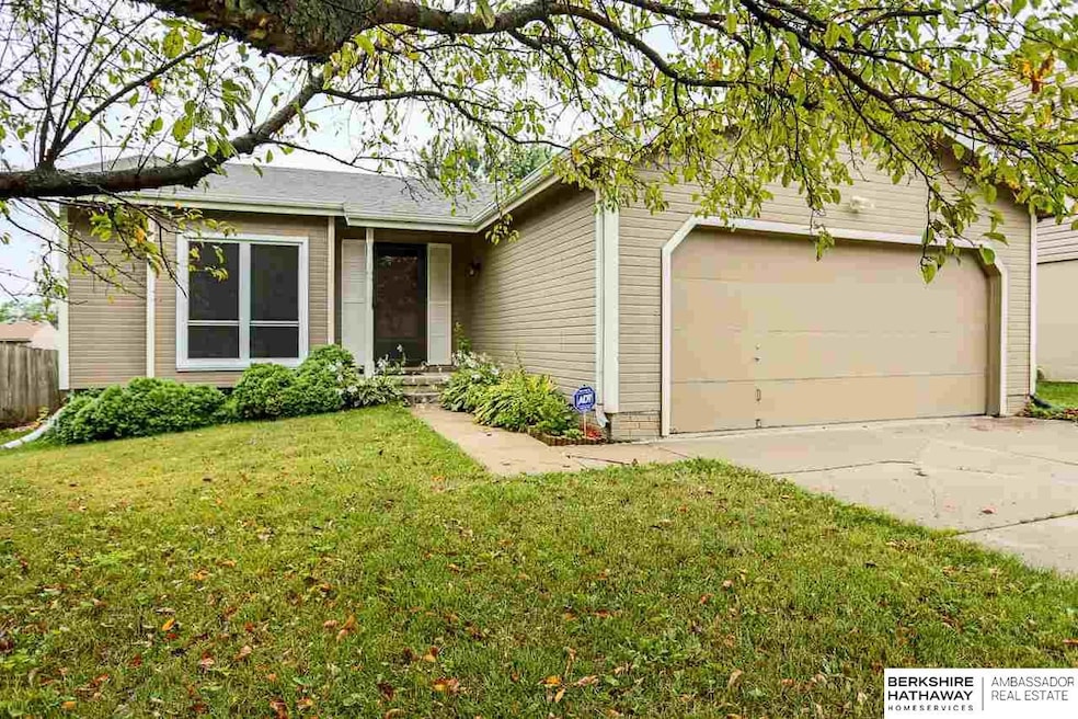 13009 Meredith Ave, Omaha, NE 68164 - photo 1