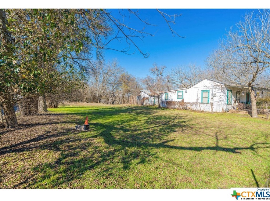 643 E North St, New Braunfels, TX 78130 - photo 1