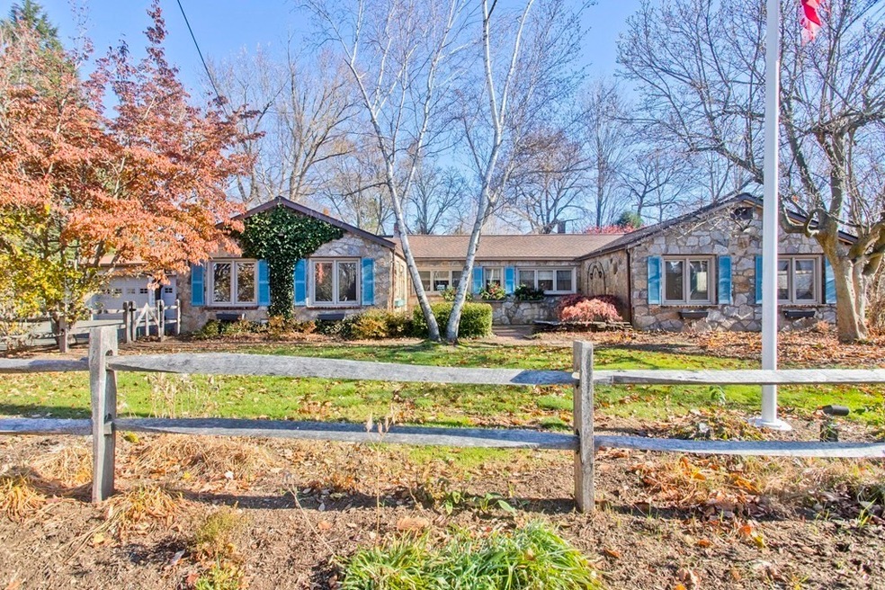 81 Woodbridge St, South Hadley, MA 01075 - photo 1