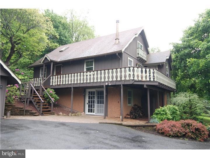 482 White Oak Ln, Leesport, PA 19533 - photo 1
