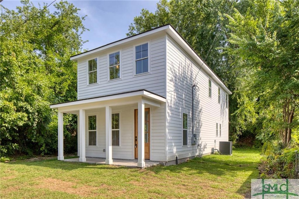 1125 E Waldburg St, Savannah, GA 31404 - photo 1