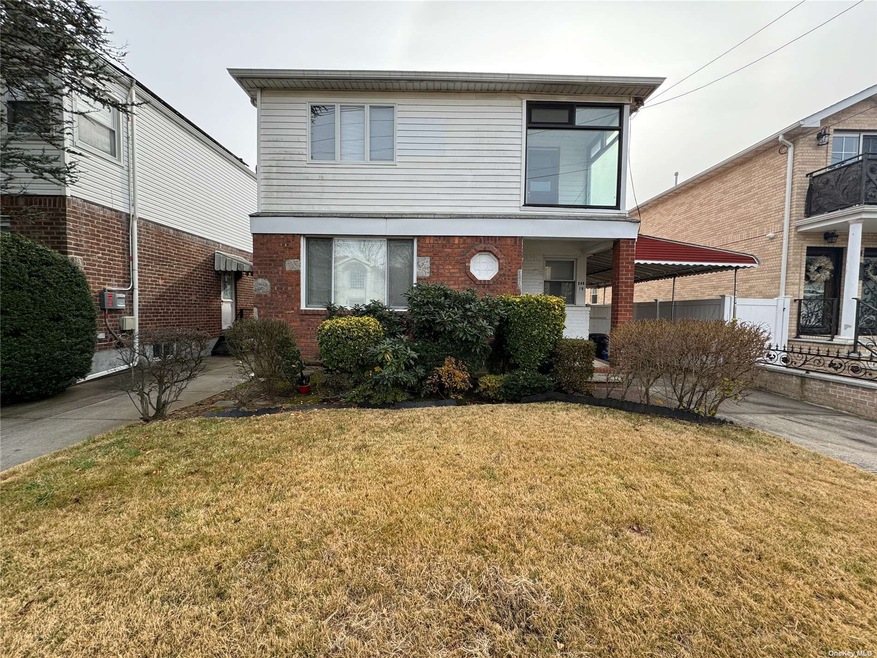 249-16 Elkmont Ave unit 2, Bellerose, NY 11426 - photo 1