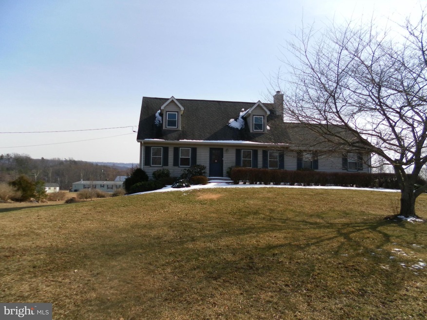 300 Investigate Ln, Glengary, WV 25421 - photo 1