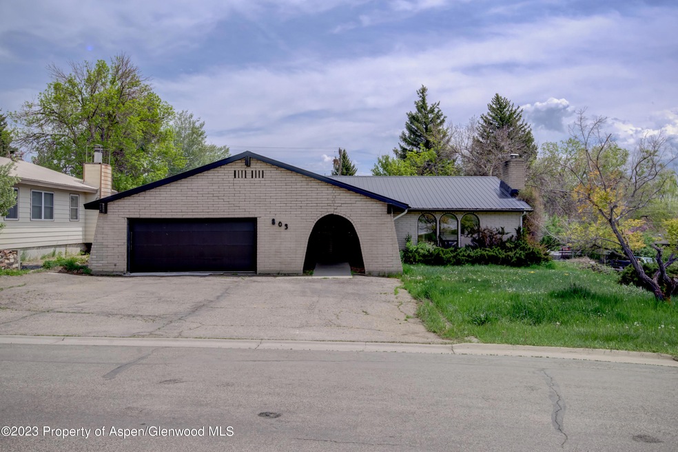 803 Ledford St, Craig, CO 81625 - photo 1
