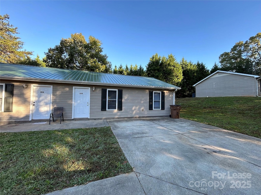 108 Bryans Way, Lincolnton, NC 28092 - photo 1