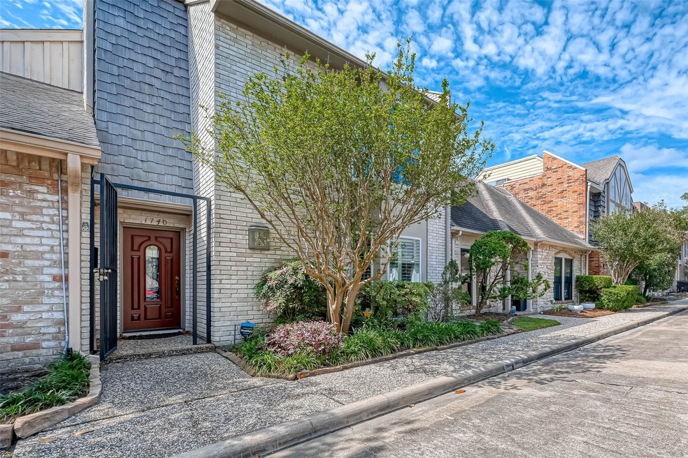 1740 S Gessner Rd, Houston, TX 77063 - photo 1