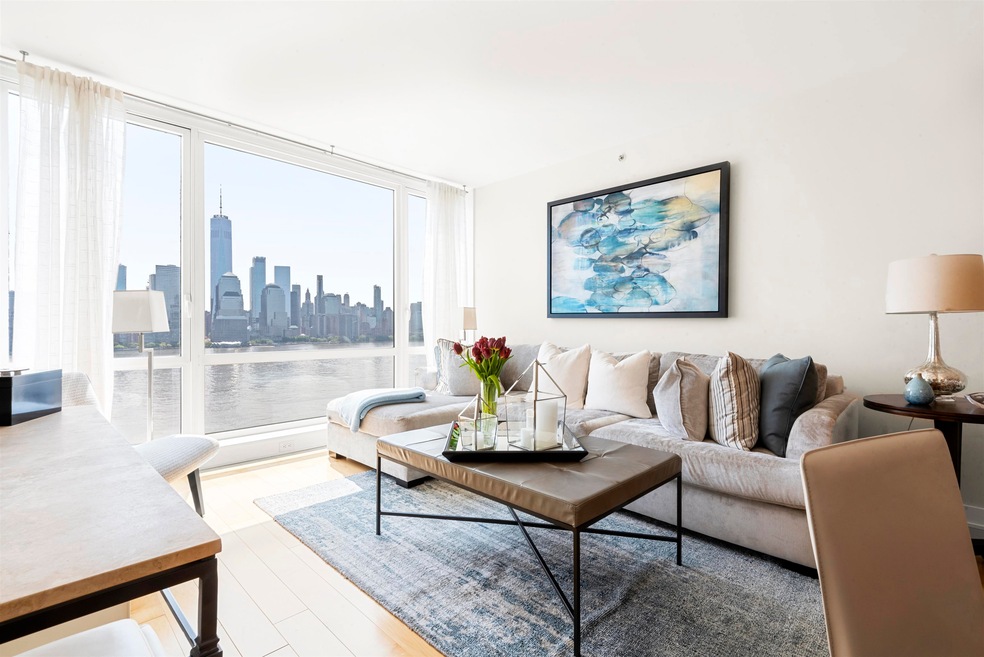 Crystal Point unit C1704, Jersey City, NJ 07302 - photo 1