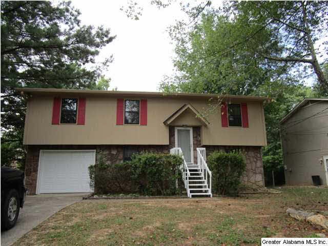 CUTE SPLIT FOYER HOME IN MOUNT OLIVE