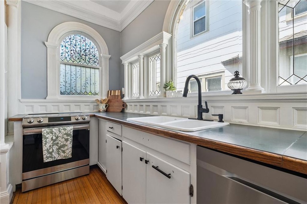 309 N Esplanade St, Leavenworth, KS 66048 - photo 1