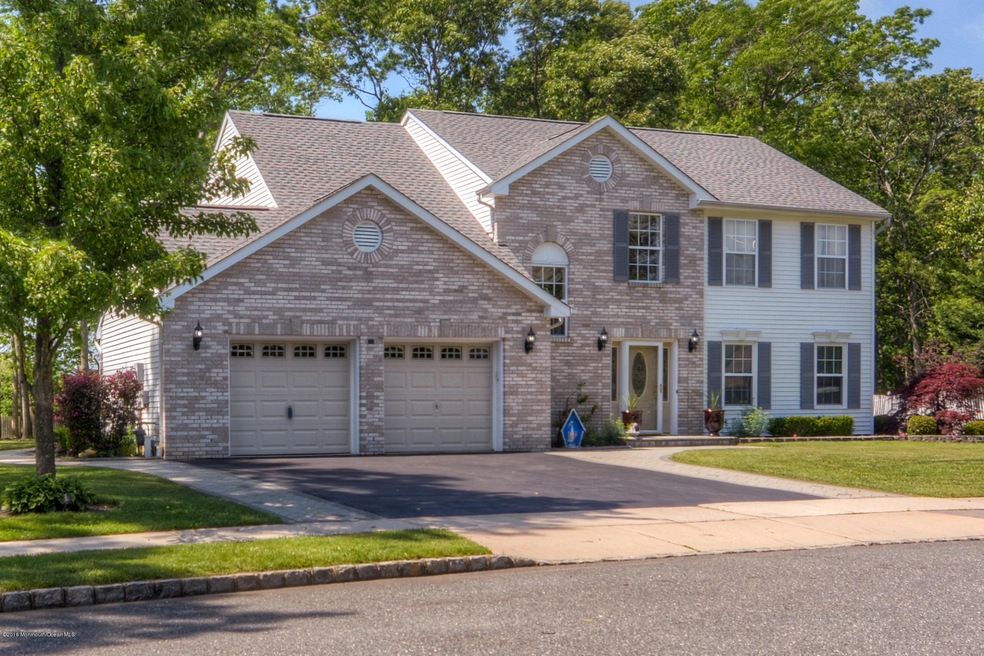 3 Glacier Dr, Howell, NJ 07731 - photo 1