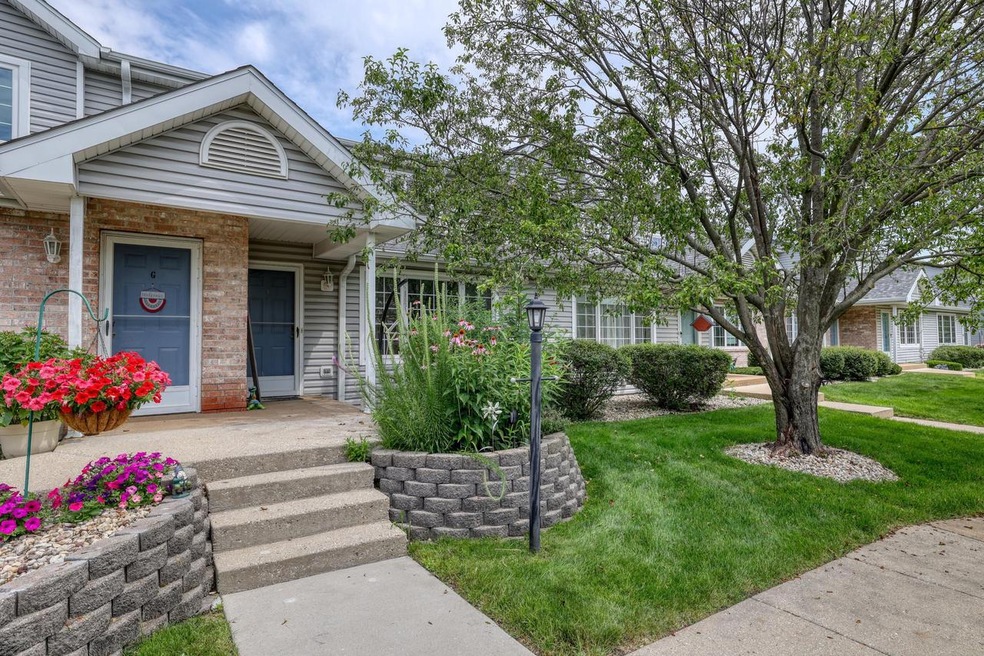 Whitnall Edge Drive Condo