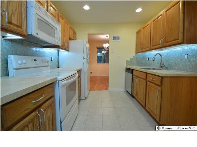 6 Pheasant Place, Howell, NJ 07731 - photo 1