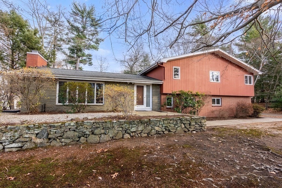 95 Woolworth St, Longmeadow, MA 01106 - photo 1