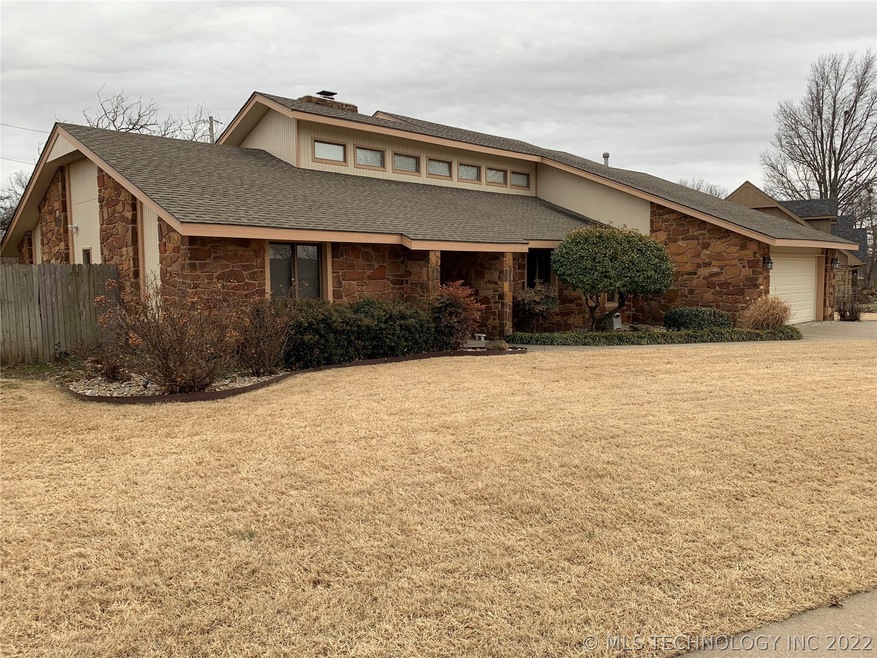 3100 Camelot Dr, Bartlesville, OK 74006 - photo 1