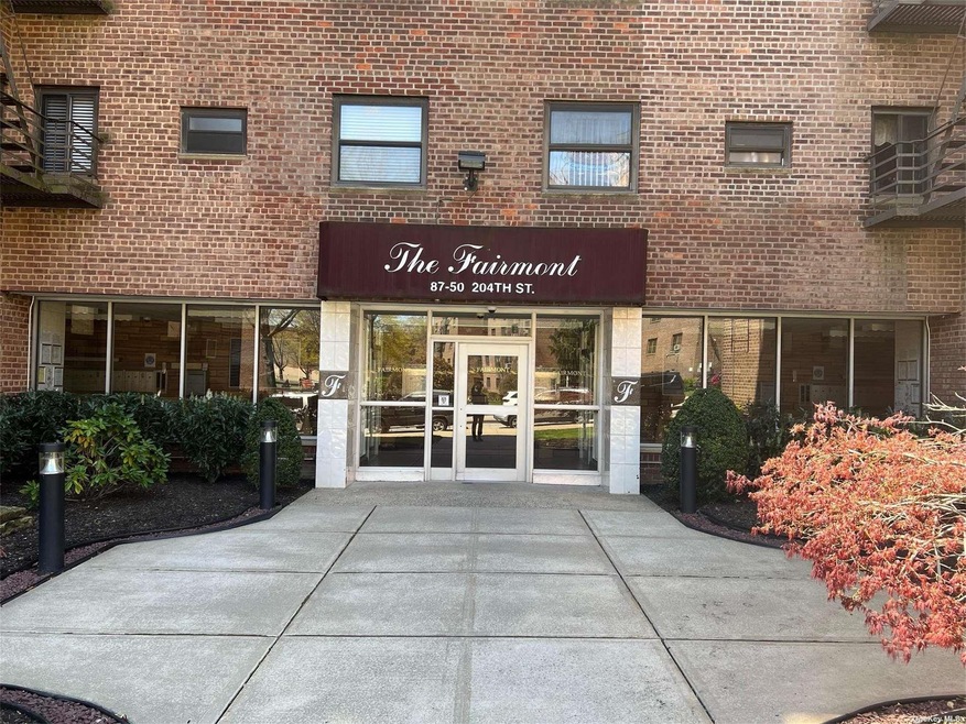 87-50 204 St unit B-73, Holliswood, NY 11423 - photo 1