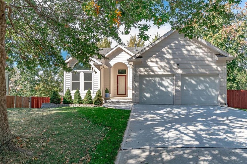3 BED 3 BATH RANCH REVERSE FLOOR PLAN