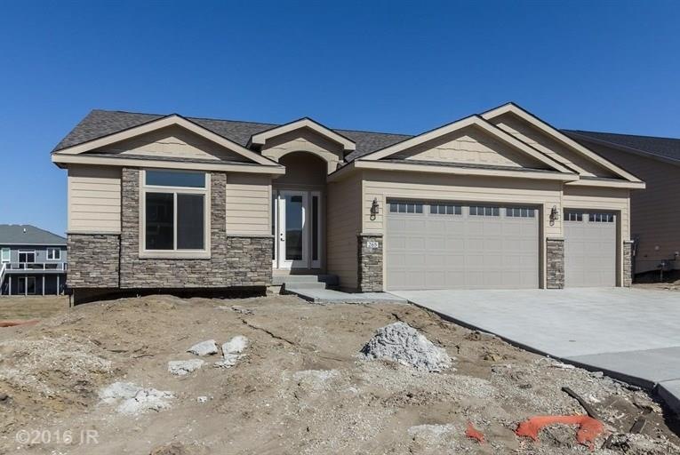 9624 Marnewood Dr, Grimes, IA 50111 - photo 1