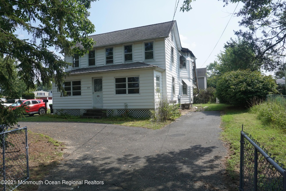 292 middle rd (5)