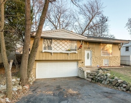 2115 Hermon Ave, Zion, IL 60099 - photo 1