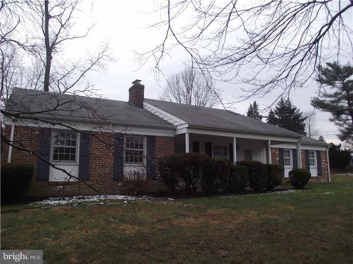 601 Bowers Ln, Wallingford, PA 19086 - photo 1