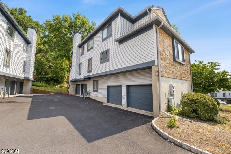83 Overlook Dr unit 83, Hackettstown, NJ 07840 - photo 1
