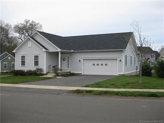 Welcome to 68 Chapman Chase - Enjoy first floor li