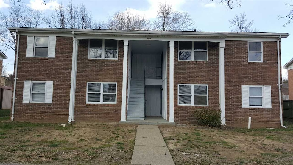 706 Village Ln unit 6, Newburgh, IN 47630 - photo 1