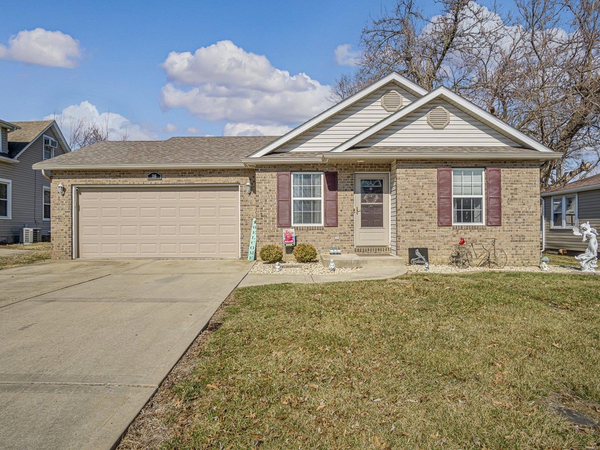 216 W Zupan St, Maryville, IL 62062 - photo 1