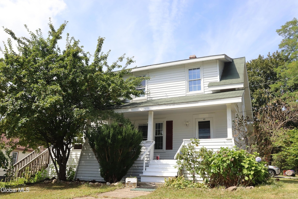 401 Stanford Ave, Schenectady, NY 12304 - photo 1