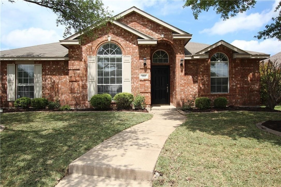 1707 Barton Springs Ct, Allen, TX 75002 - photo 1