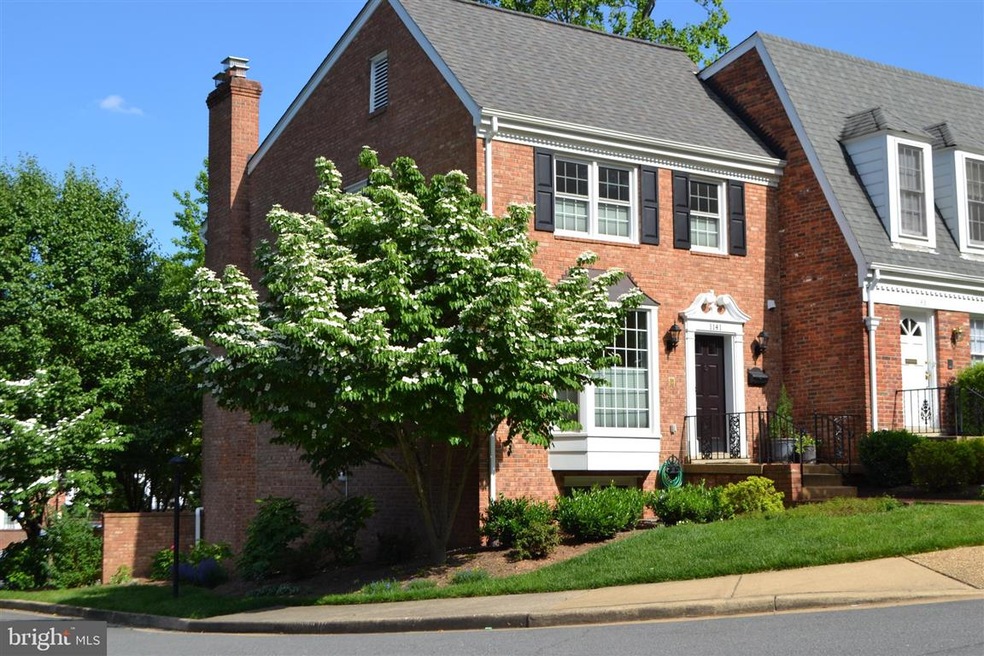 1141 Randolph Rd, McLean, VA 22101 - photo 1