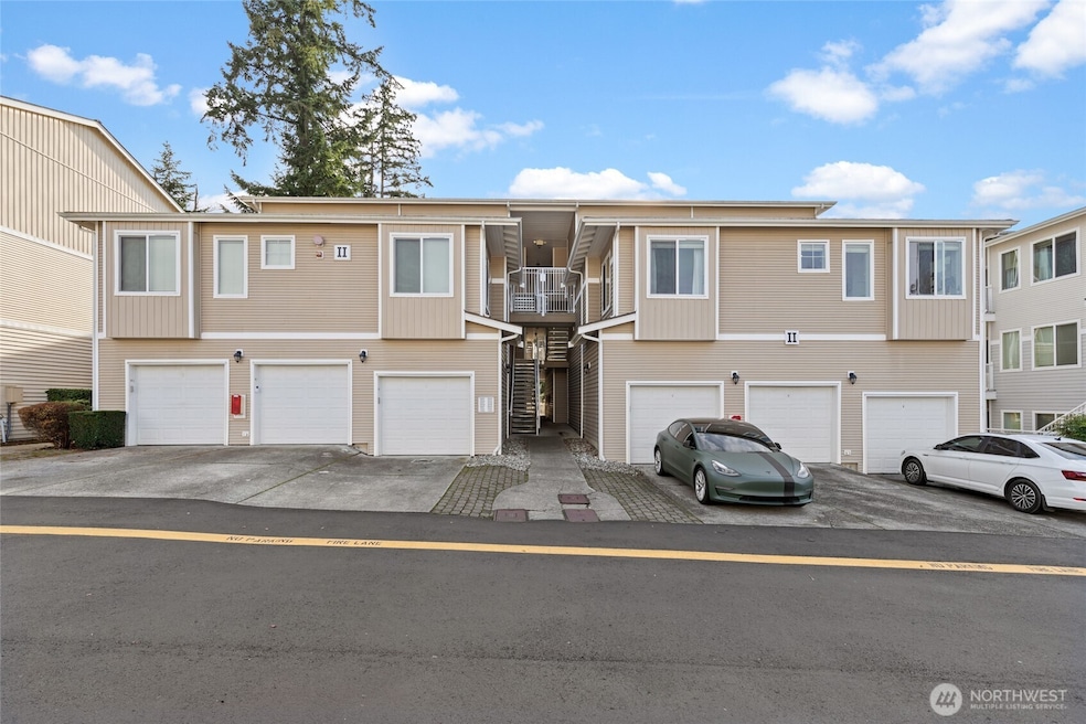 14915 38th Dr SE unit 2049, Bothell, WA 98012 - photo 1