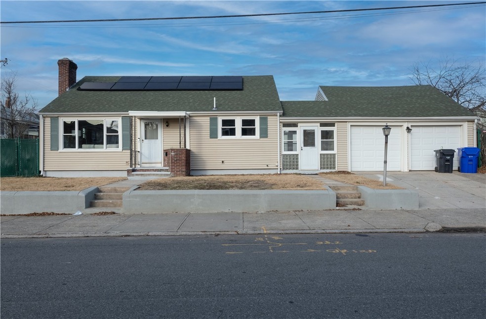 31 Utton Ave, Pawtucket, RI 02860 - photo 1