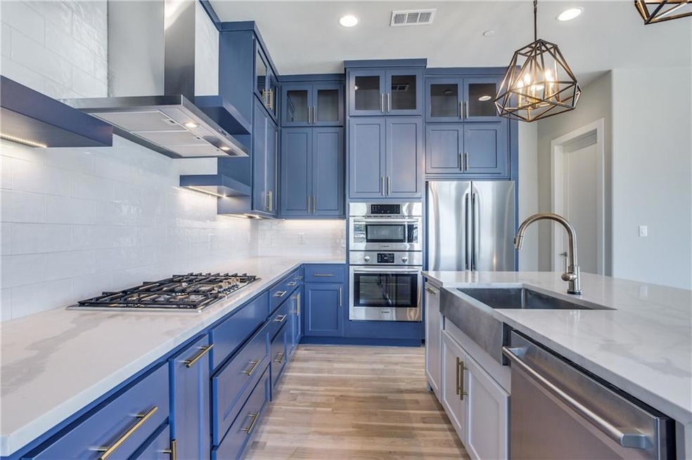 2532 Galvez Ave, Fort Worth, TX 76111 - photo 1