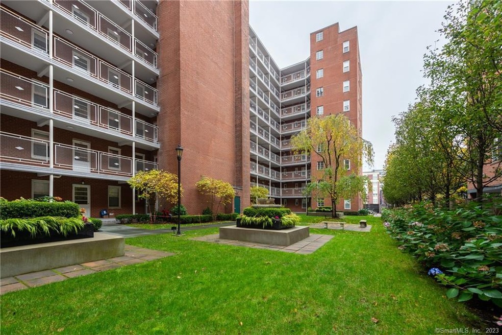 700 Summer St unit 6G, Stamford, CT 06901 - photo 1