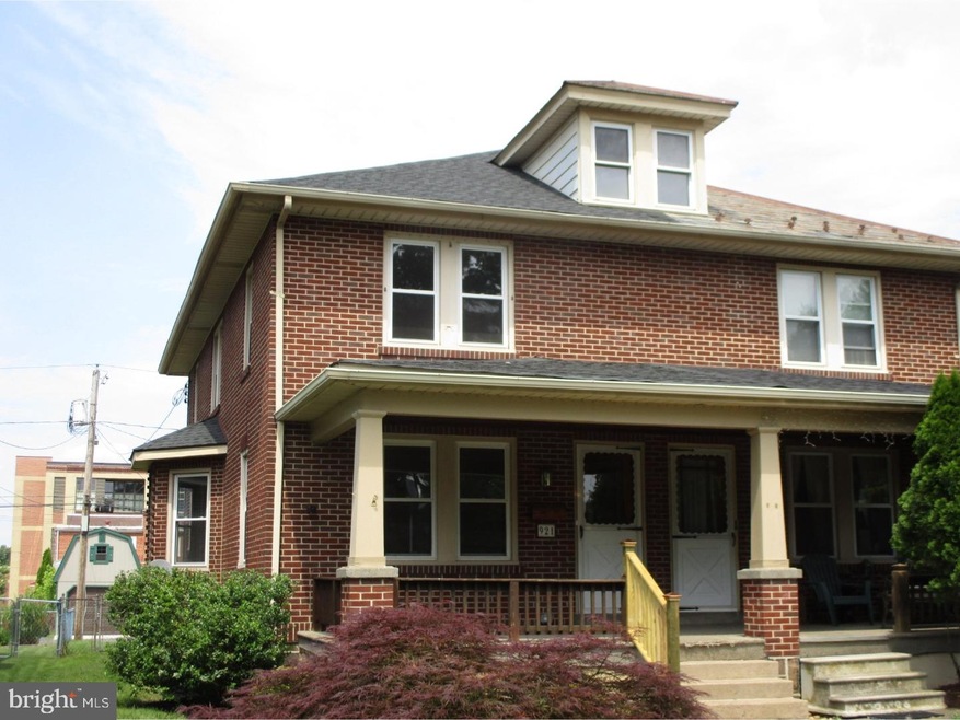 921 Columbia Ave, Lansdale, PA 19446 - photo 1