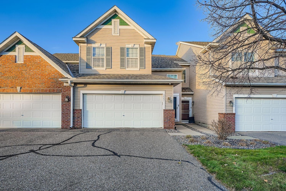 6887 Folkestone Rd unit 712, Saint Paul, MN 55124 - photo 1