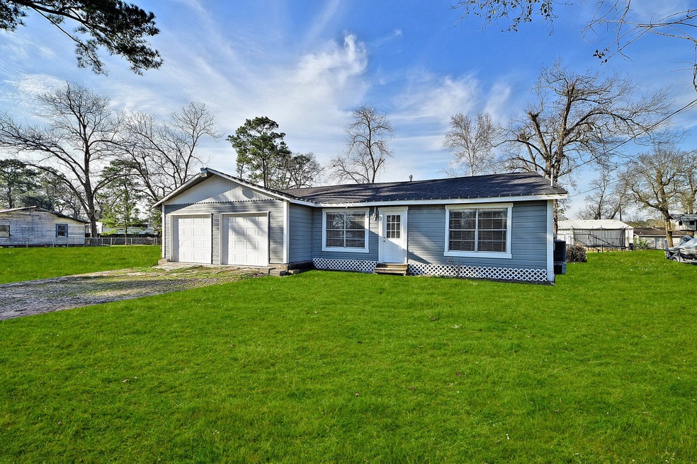 5821 Sam Houston St, Houston, TX 77016 - photo 1