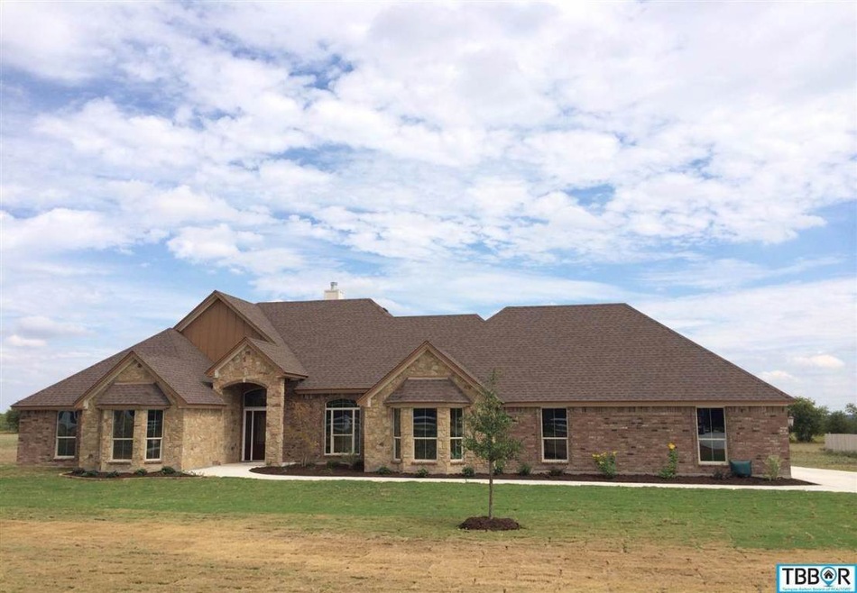 1611 S Pea Ridge Rd, Temple, TX 76502 - photo 1