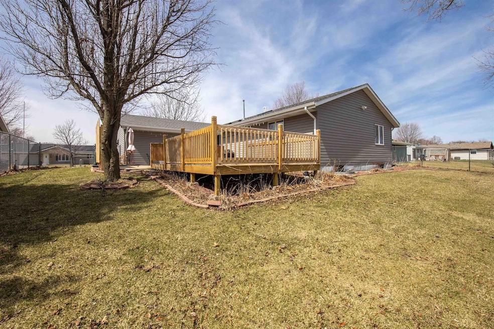 2333 S Chatham St, Janesville, WI 53546 - photo 1