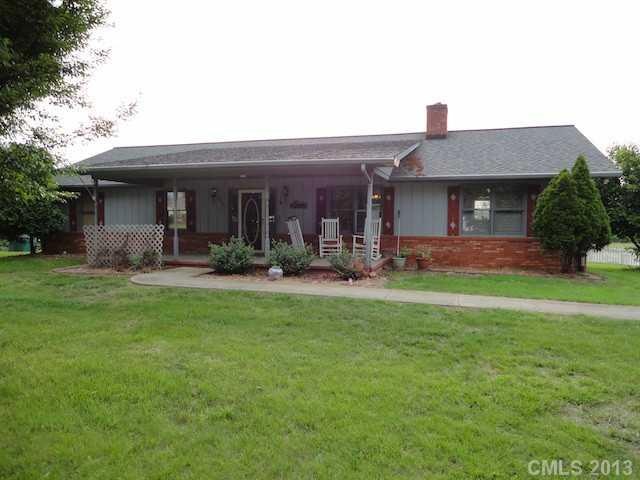 842 Bell Farm Rd, Statesville, NC 28625 - photo 1
