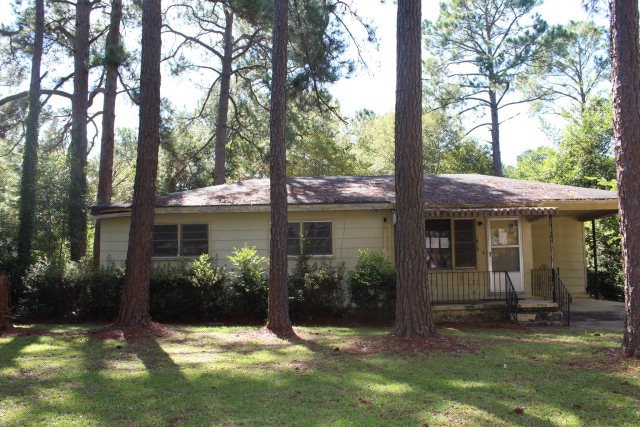 1812 Greenvale Rd, Albany, GA 31707 - photo 1