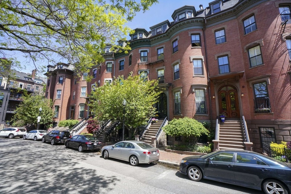 10 Worcester Square unit 1, Boston, MA 02118 - photo 1