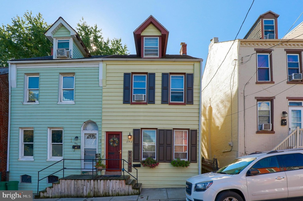 652 Poplar St, Lancaster, PA 17603 - photo 1