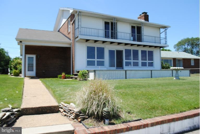 8465 Meadow Ln, Pasadena, MD 21122 - photo 1