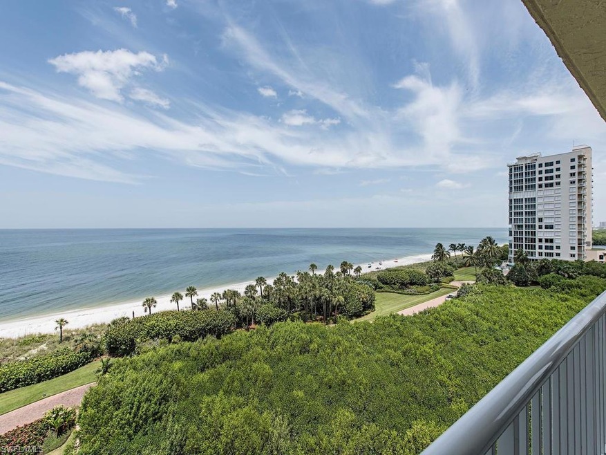 Gulf and Clam Bay views that go on and on!